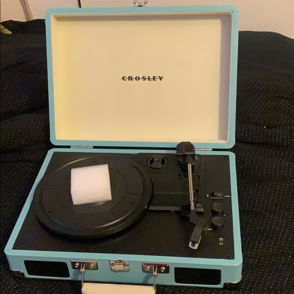 Record Player - image 1